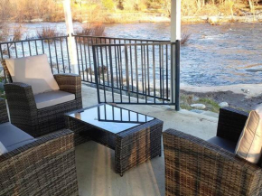 Oasis Riverfront House -10 min to Sequoia